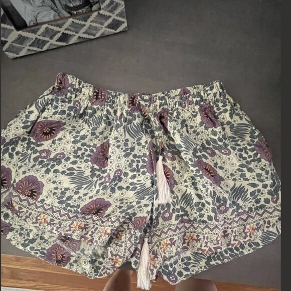 Natalie Martin "tash" silk shorts - Picture 1 of 2